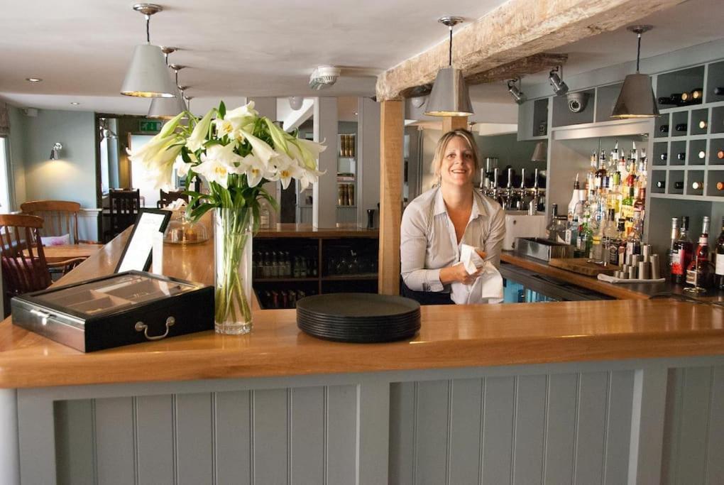Meddlars A Historic Cottage On The Countryside Edge Of A Vibrant Market Town Hadleigh  Exterior foto